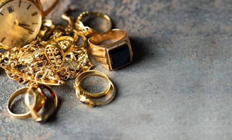 How to Identify Valuable Items When Clearing Out a Parent’s Home How to Identify Valuable Items When Clearing Out a Parent’s Home