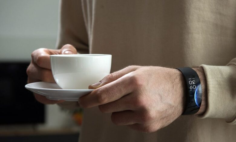 Huami Amazfit X Curved Smartwatch takes a peek into the future